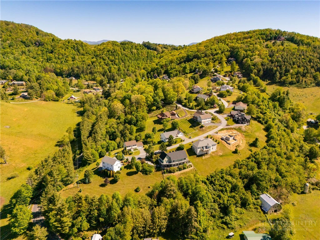 Image number 18 for the current listing