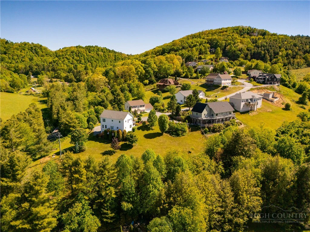 Image number 19 for the current listing