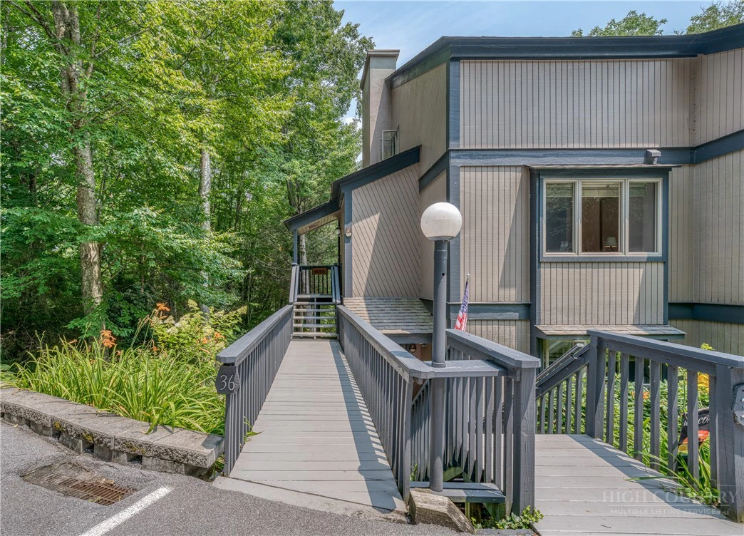 Image number 3 for the current listing