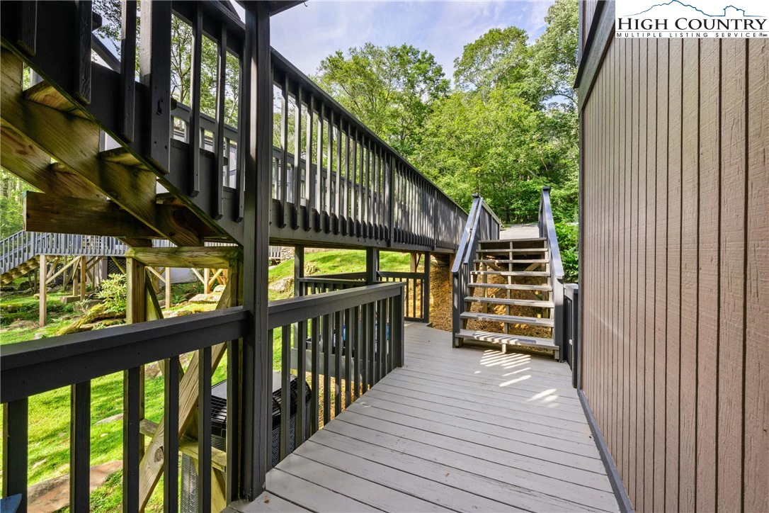 Image number 4 for the current listing