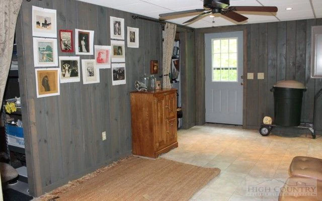 Image number 2 for the current listing