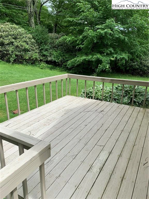 Image number 15 for the current listing