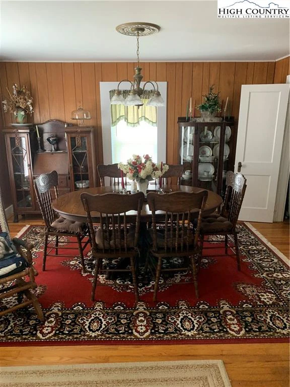 Image number 7 for the current listing