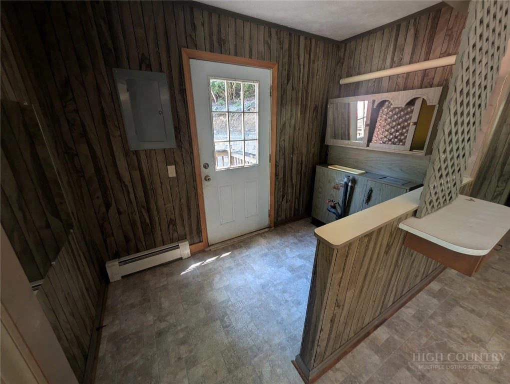 Image number 5 for the current listing