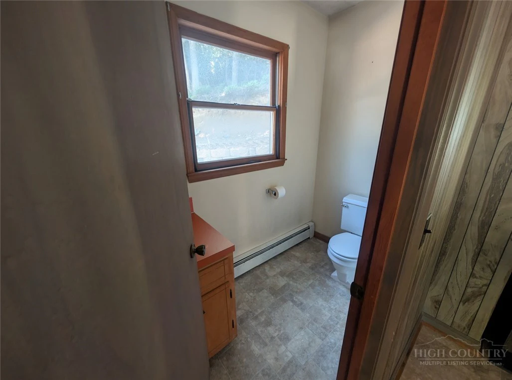 Image number 6 for the current listing
