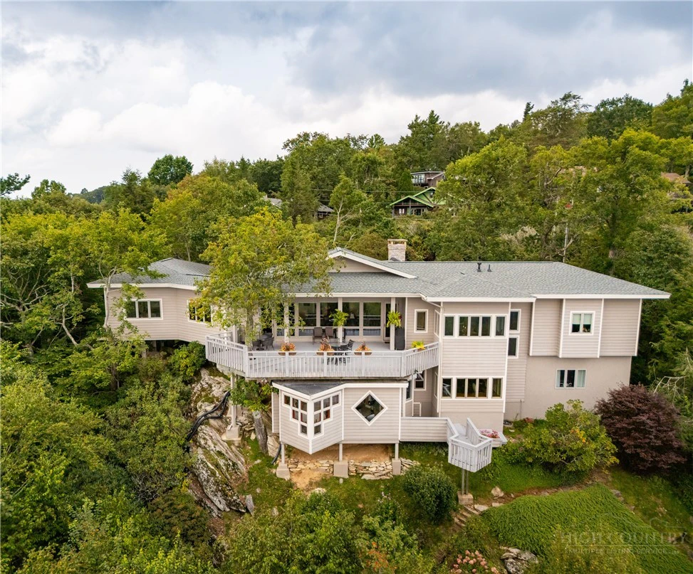 Image number 3 for the current listing