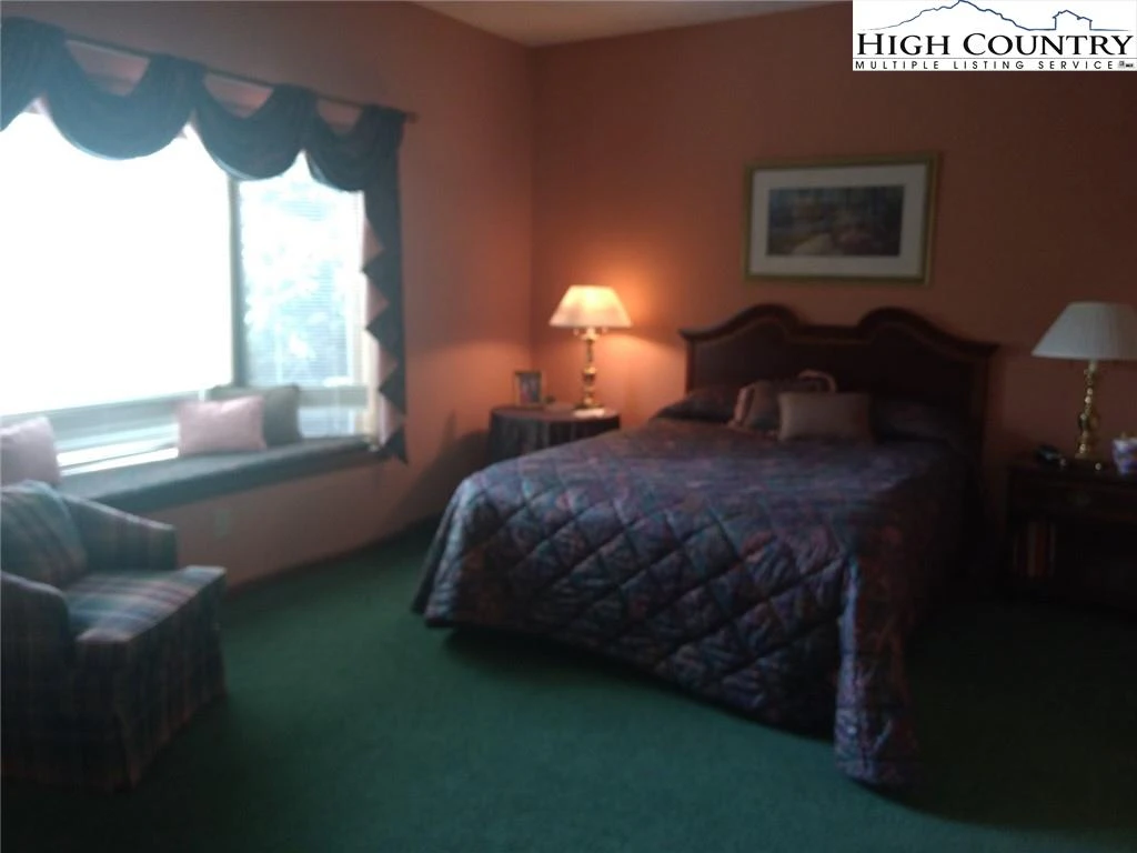 Image number 6 for the current listing