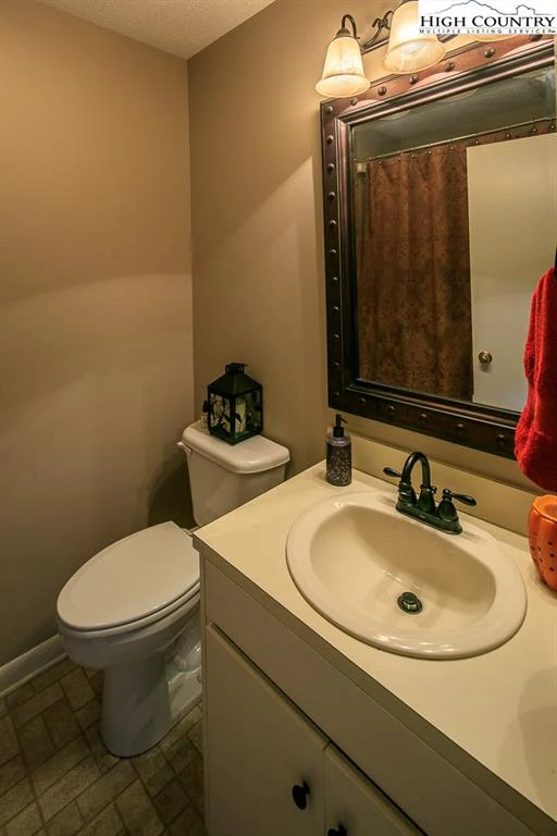 Image number 12 for the current listing