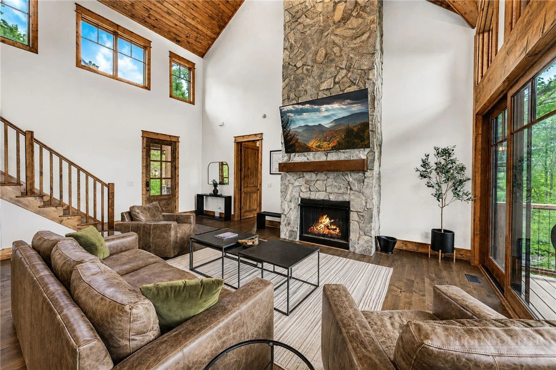 Image number 7 for the current listing