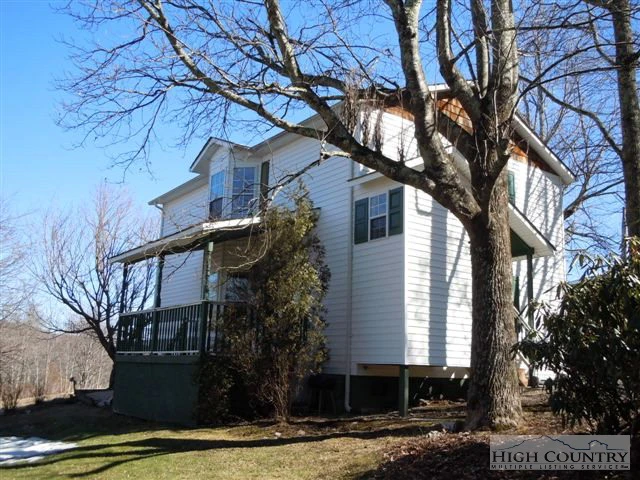 Image number 1 for the current listing