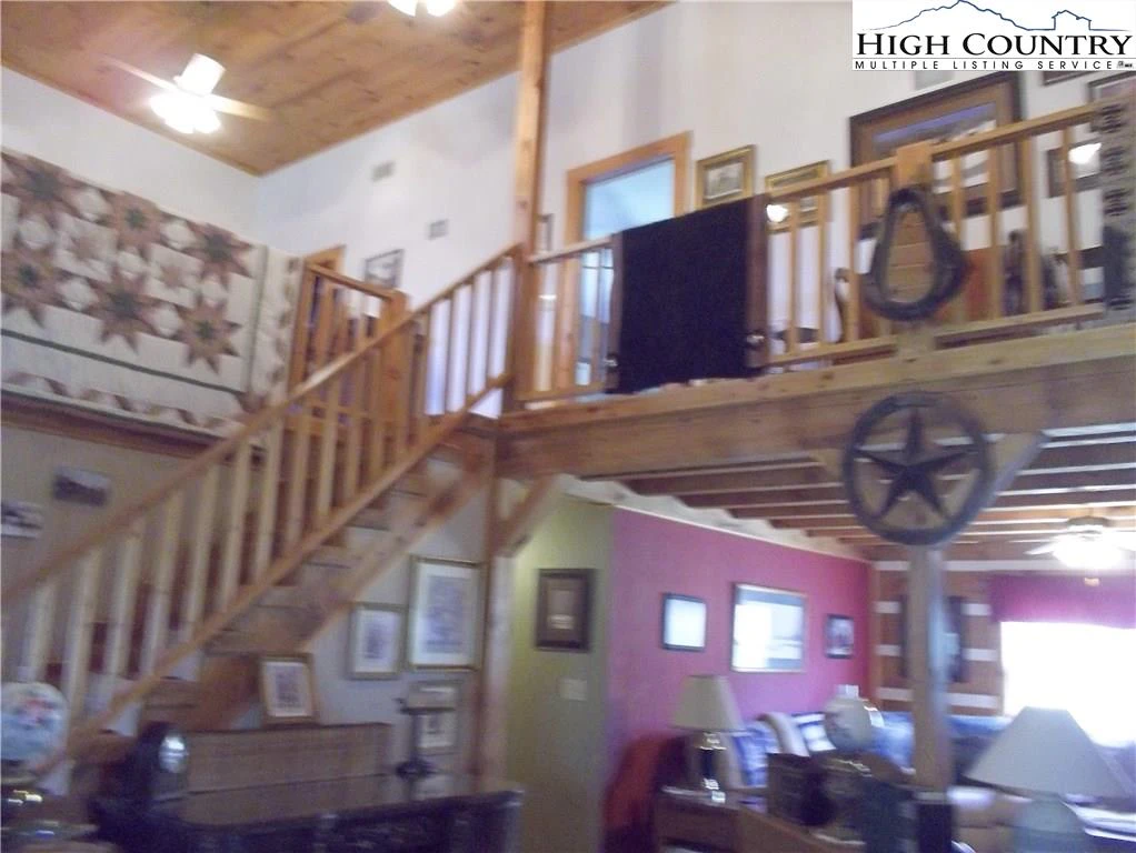 Image number 6 for the current listing