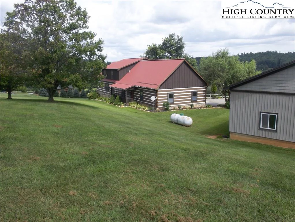 Image number 21 for the current listing