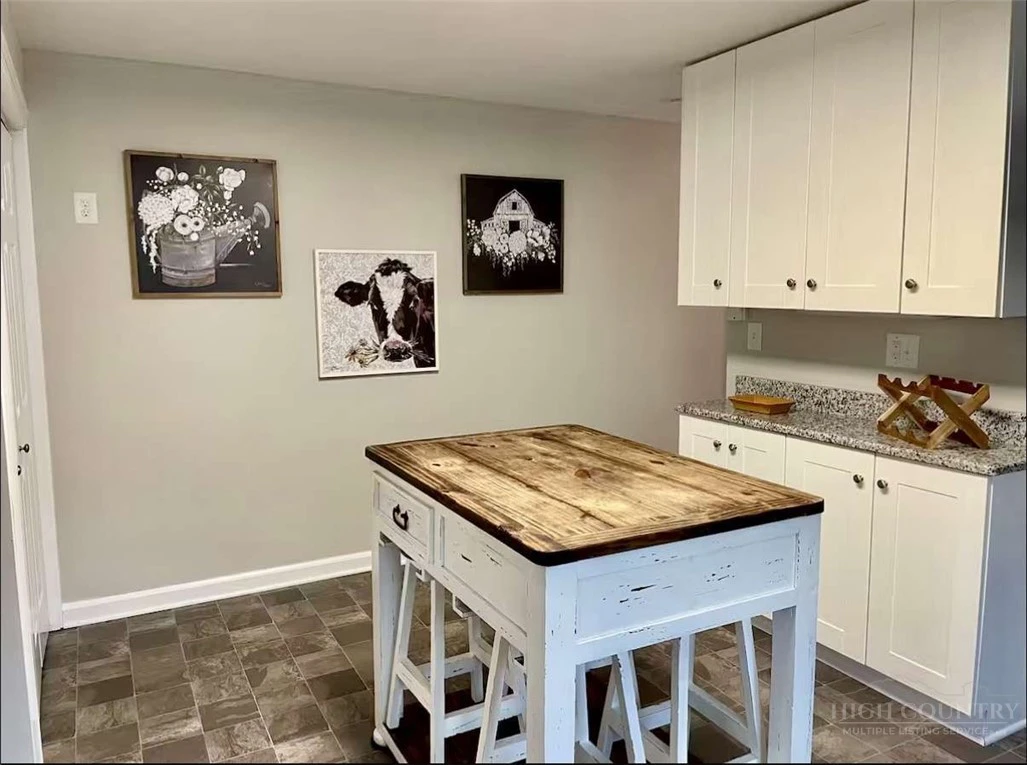 Image number 6 for the current listing