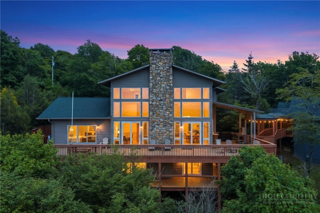 Image number 2 for the current listing