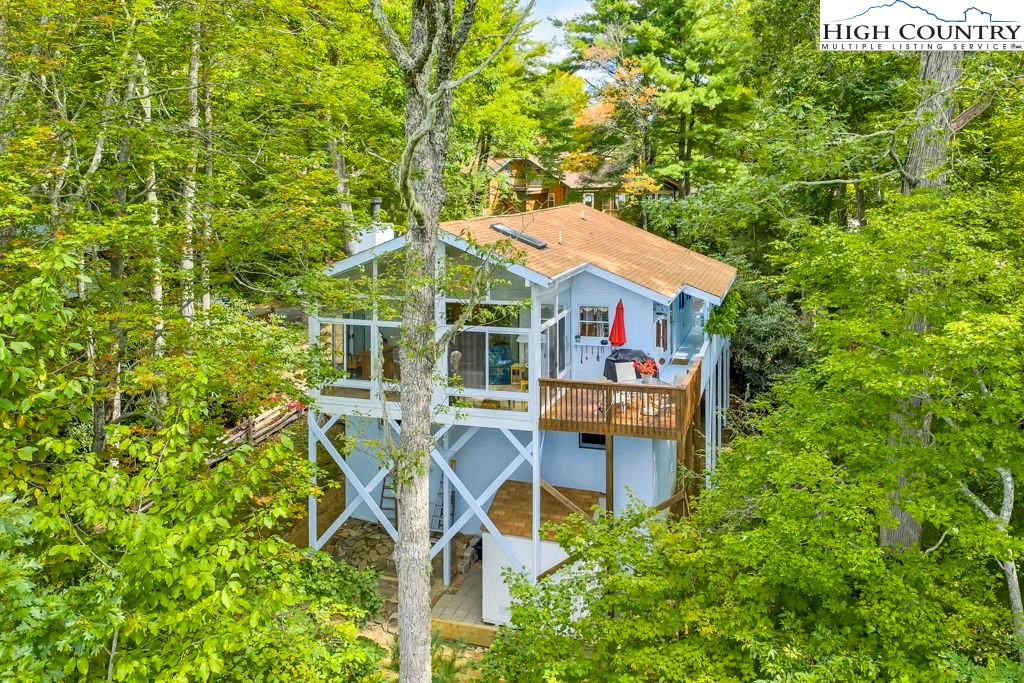 Image number 1 for the current listing
