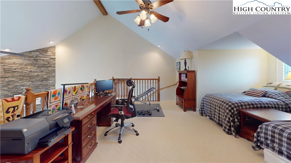 Image number 12 for the current listing