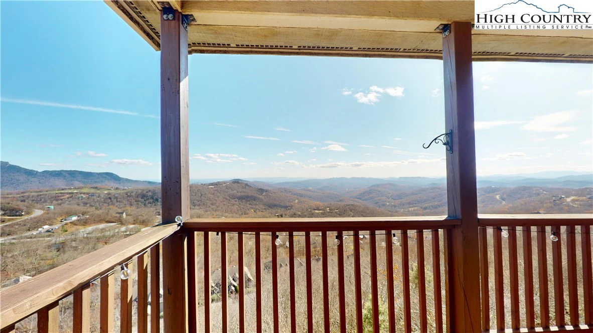 Image number 16 for the current listing