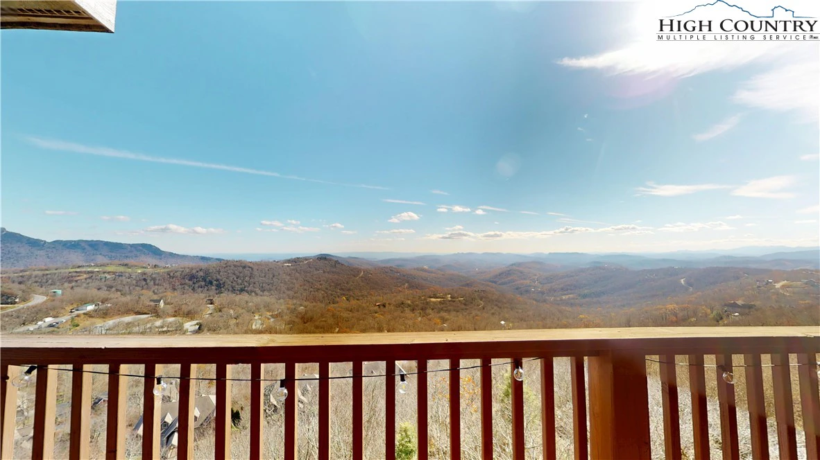 Image number 18 for the current listing