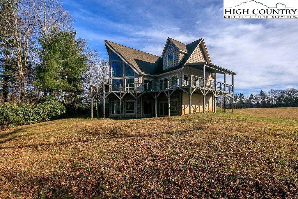 Image number 1 for the current listing