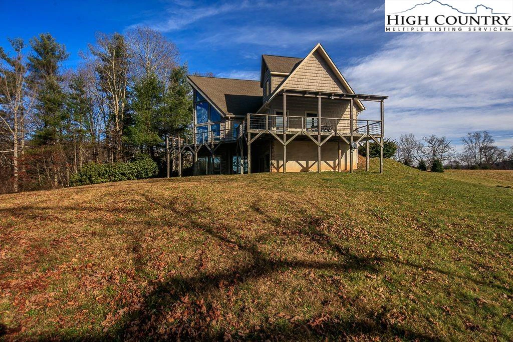 Image number 18 for the current listing