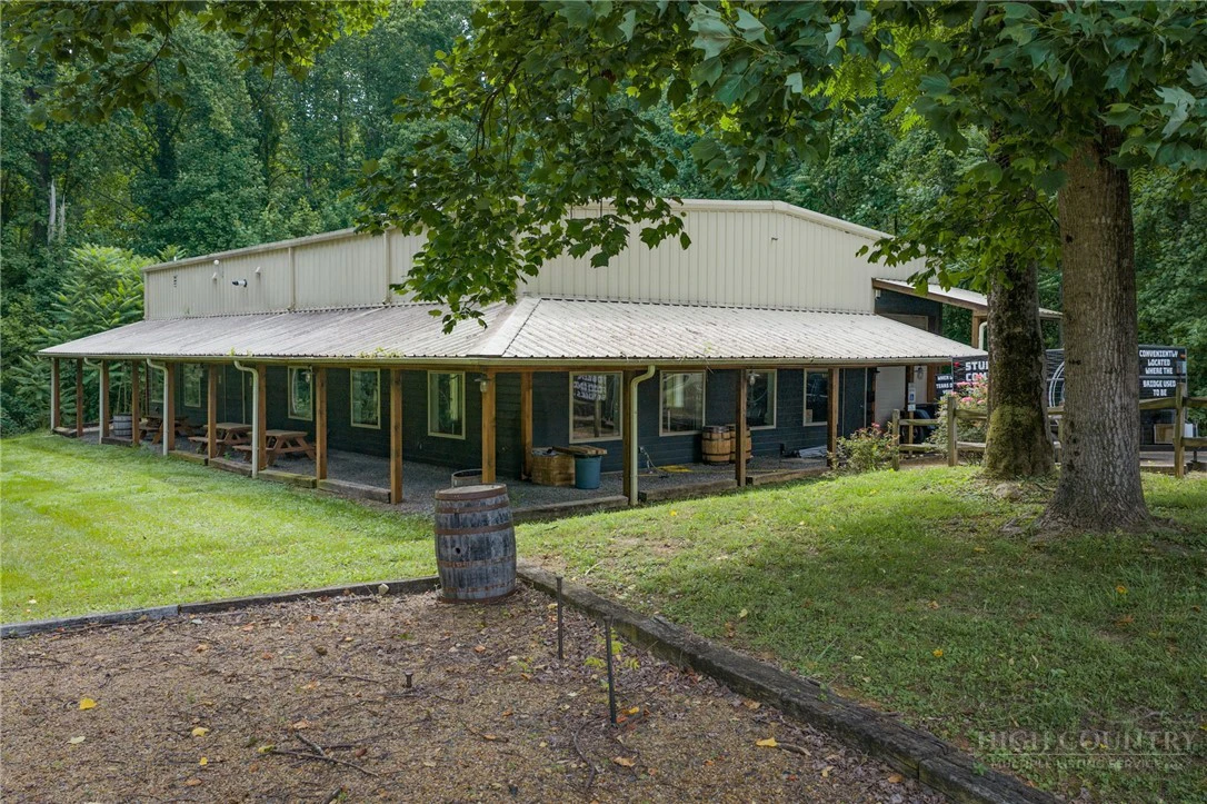 Image number 12 for the current listing