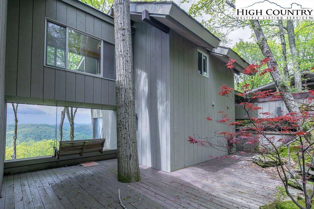 Image number 15 for the current listing