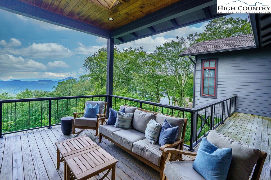 Image number 10 for the current listing