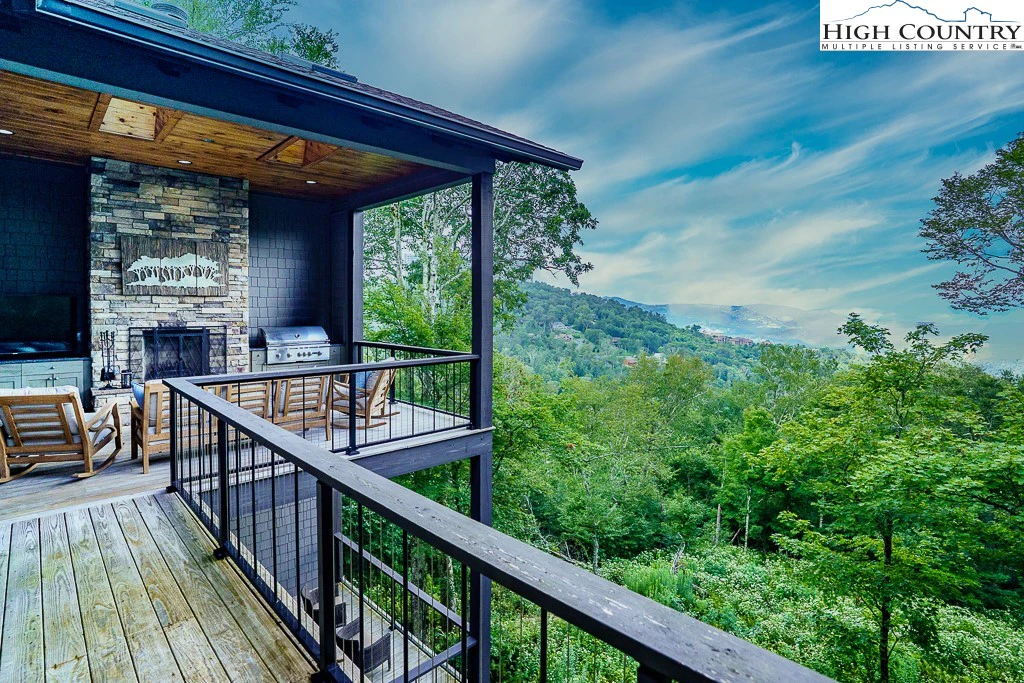 Image number 3 for the current listing