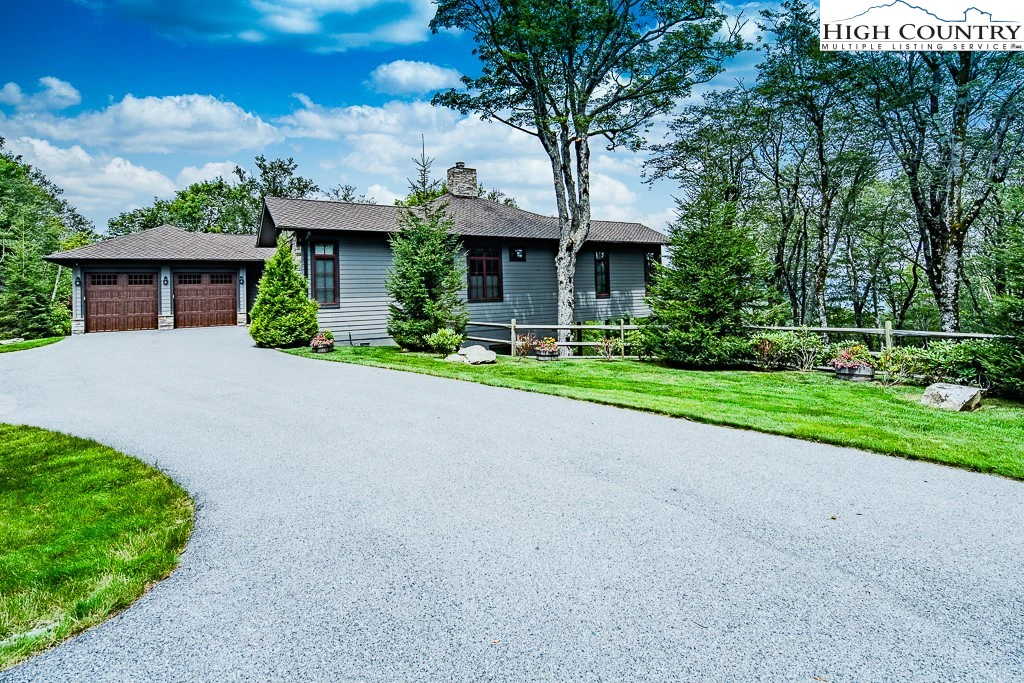 Image number 11 for the current listing