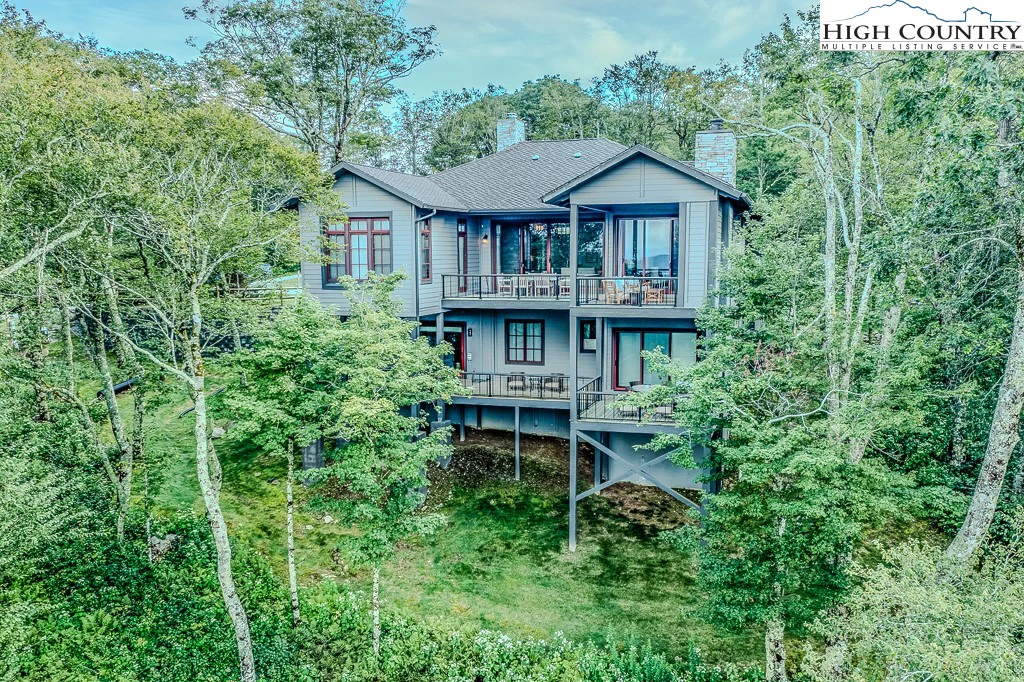 Image number 14 for the current listing
