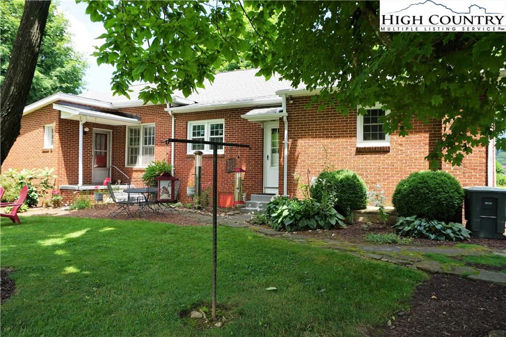 Image number 13 for the current listing
