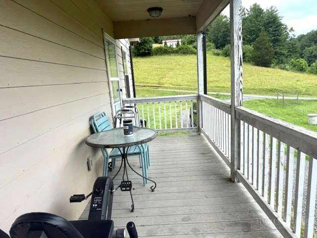 Image number 6 for the current listing