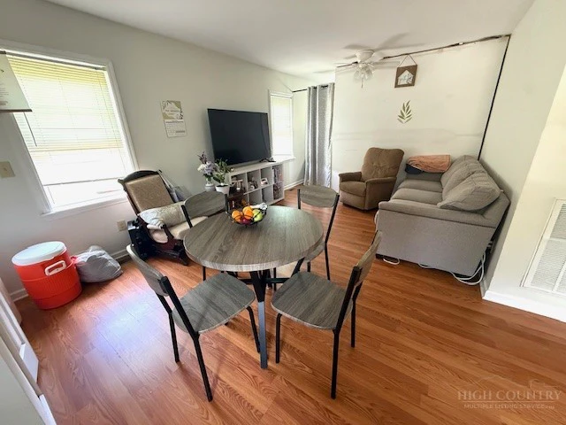 Image number 10 for the current listing