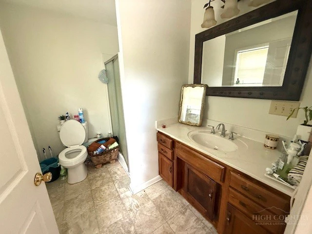 Image number 12 for the current listing