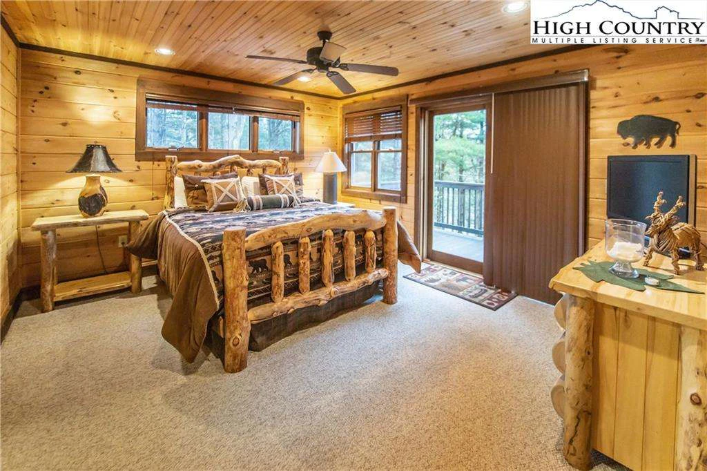 Image number 2 for the current listing