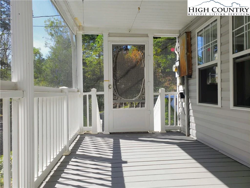 Image number 6 for the current listing