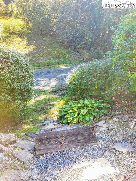 Image number 10 for the current listing