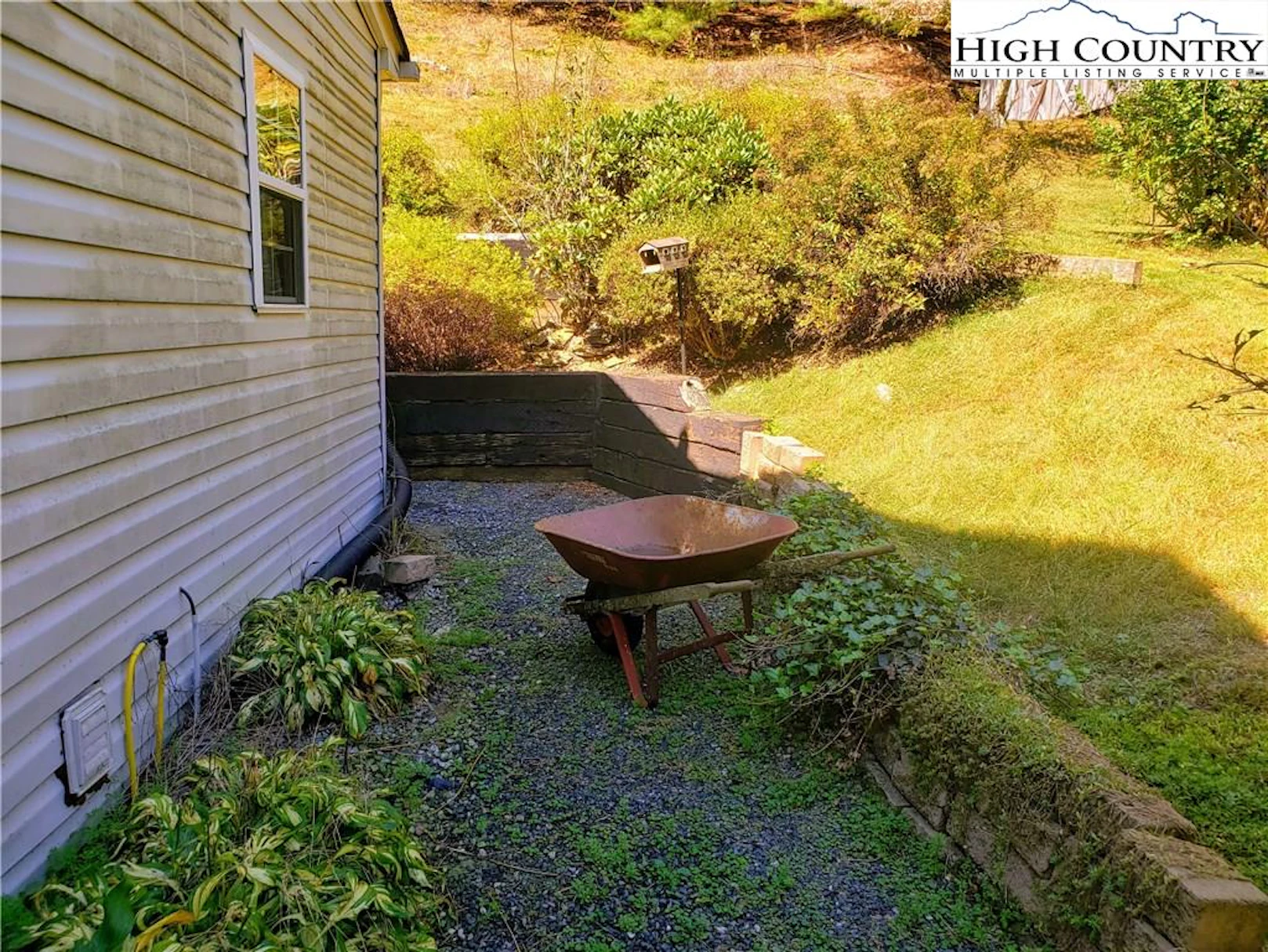 Image number 14 for the current listing