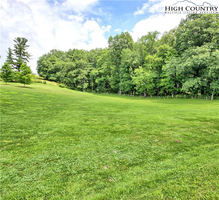 Image number 15 for the current listing