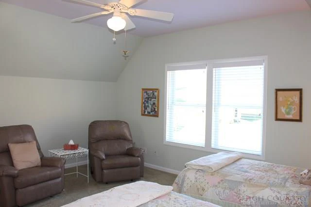 Image number 5 for the current listing