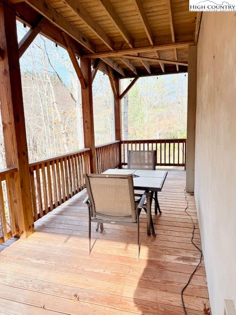 Image number 20 for the current listing
