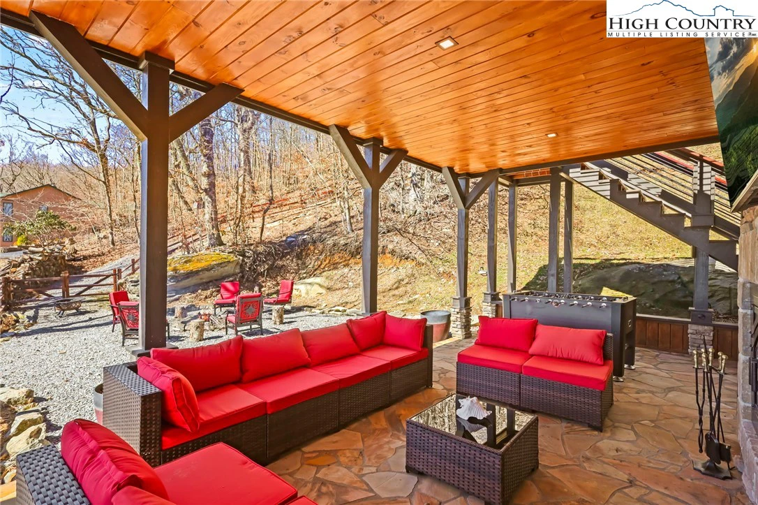 Image number 2 for the current listing