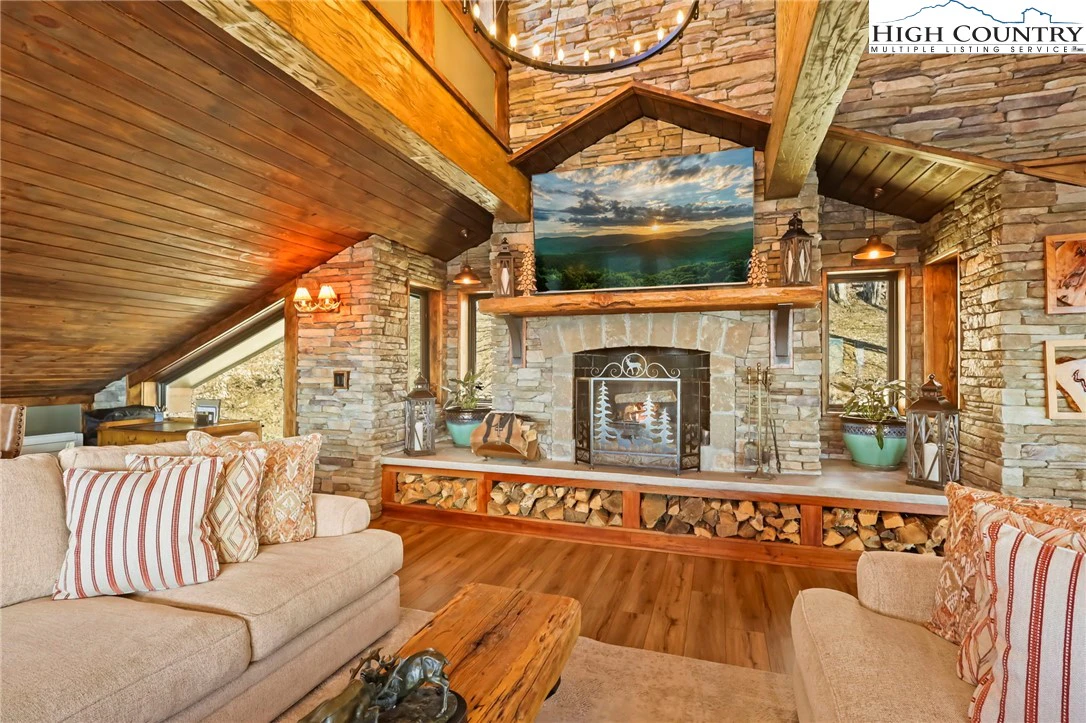 Image number 6 for the current listing