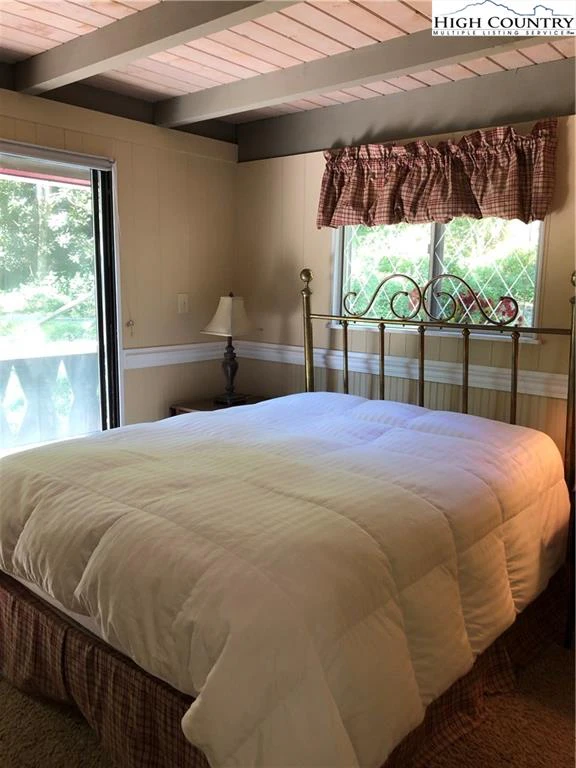 Image number 11 for the current listing