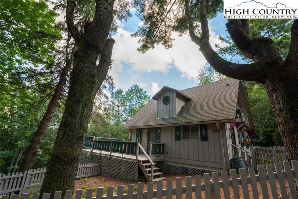 Image number 3 for the current listing