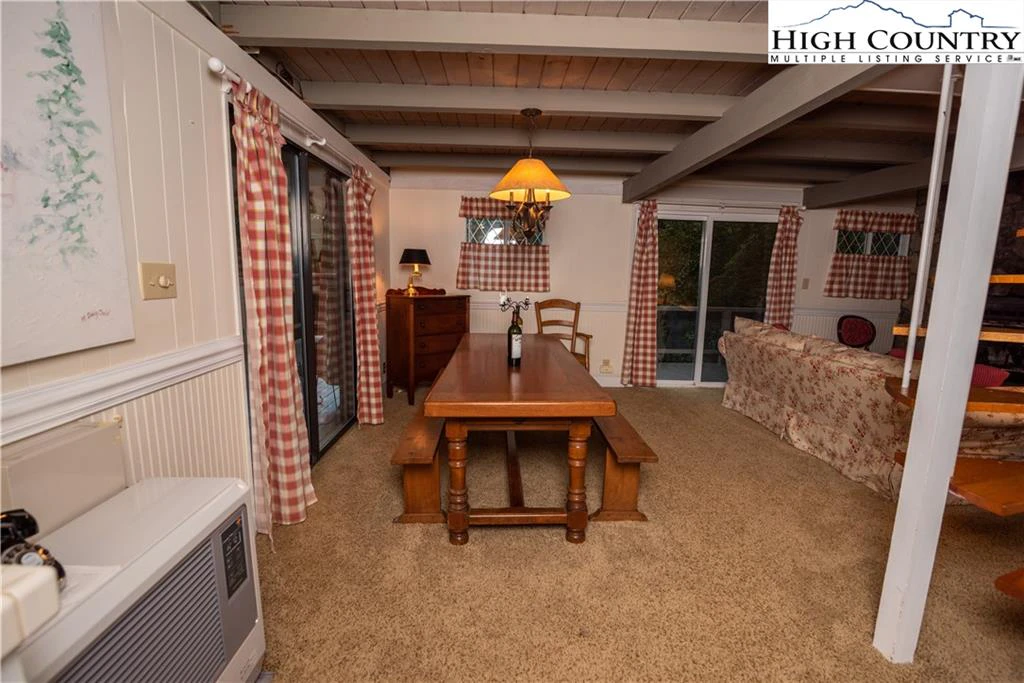 Image number 5 for the current listing