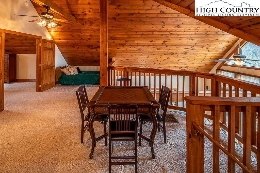 Image number 12 for the current listing