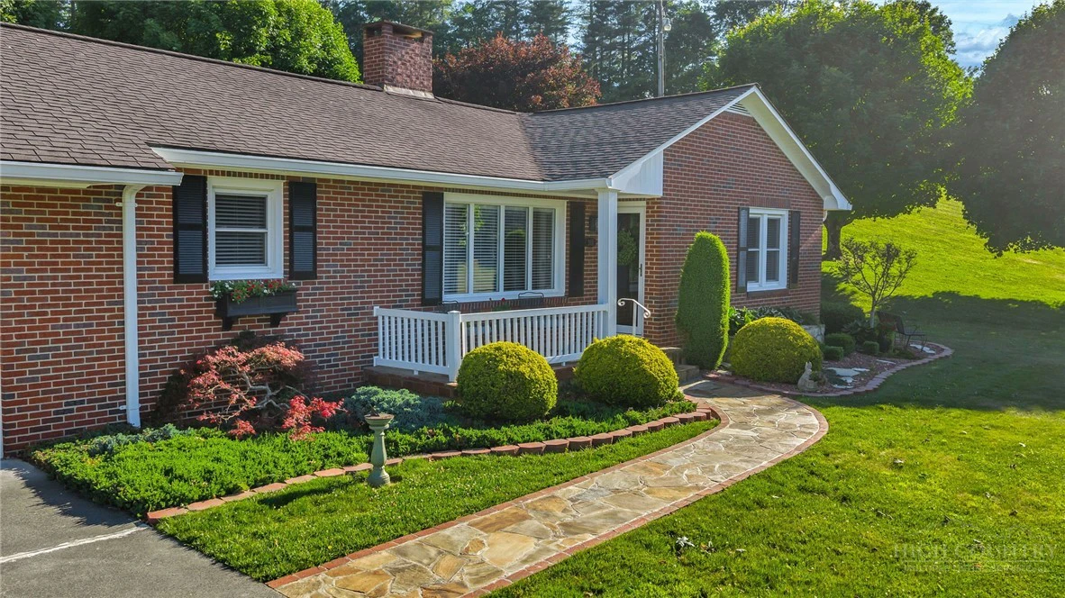 Image number 10 for the current listing