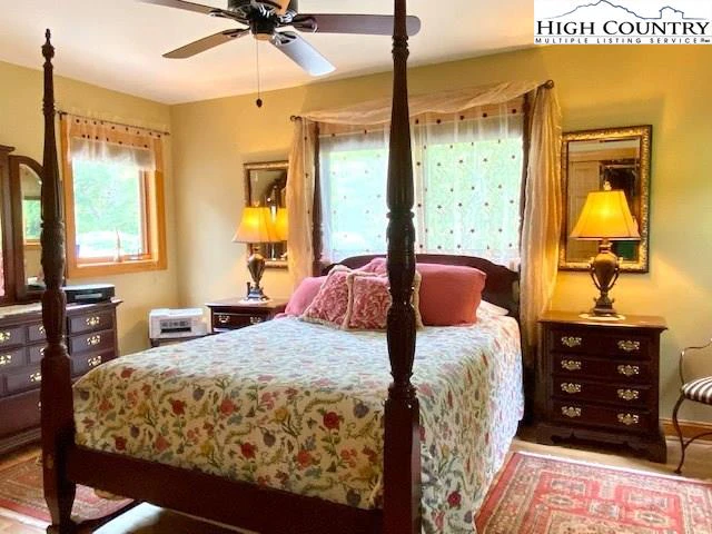 Image number 6 for the current listing