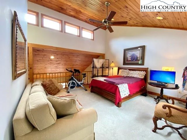 Image number 15 for the current listing